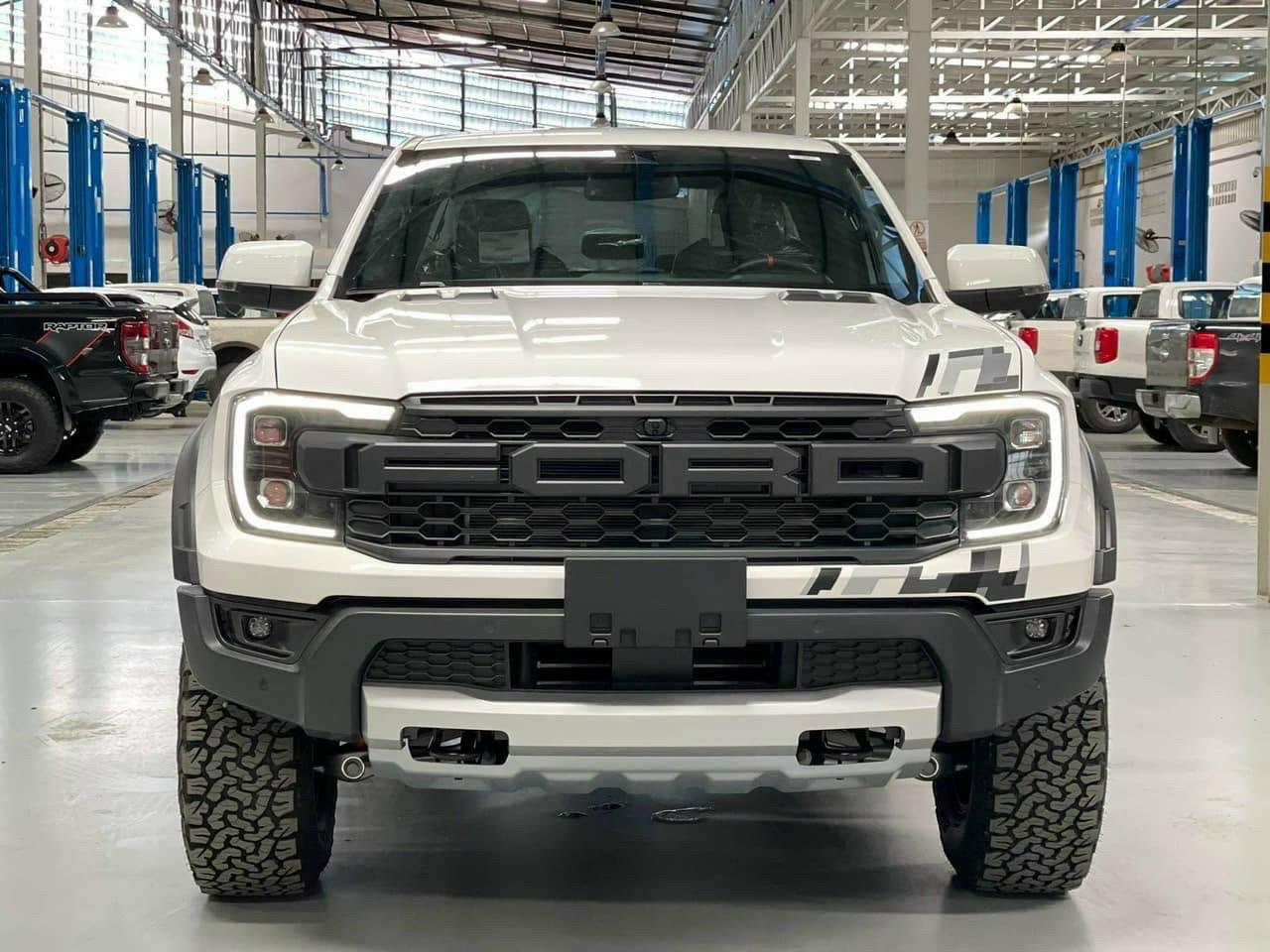 Ford Ranger Raptor 2023: Thông số, màu sắc và giá lăn bánh tại Việt Nam