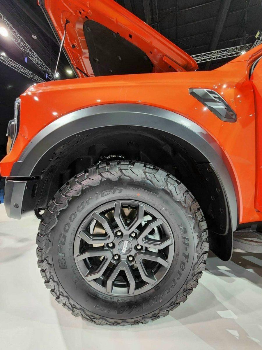 Ford Ranger Raptor 2023: Thông số, màu sắc và giá lăn bánh tại Việt Nam