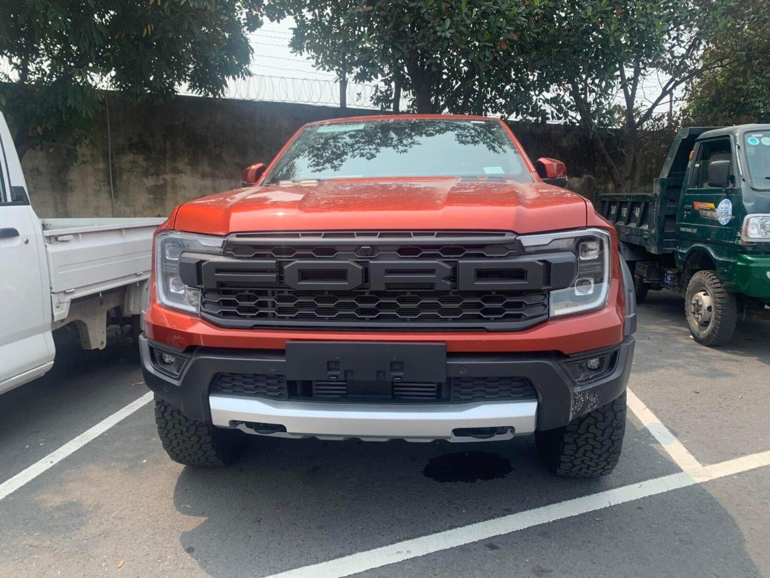 Ford Ranger Raptor 2023 xuất hiện tại Việt Nam: Giá dự kiến 1,329 tỷ đồng, tăng hơn 127 triệu