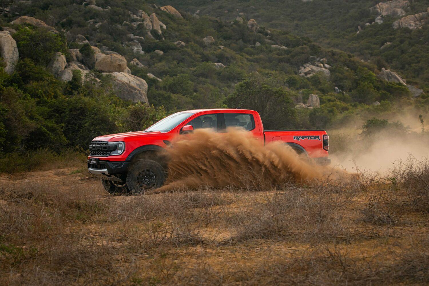 Trải nghiệm Ranger Raptor 2023 trên các loại địa hình ở tỉnh Ninh Thuận